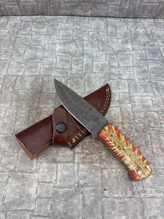 Handmade Damascus Steel Knife with Leather Sheath