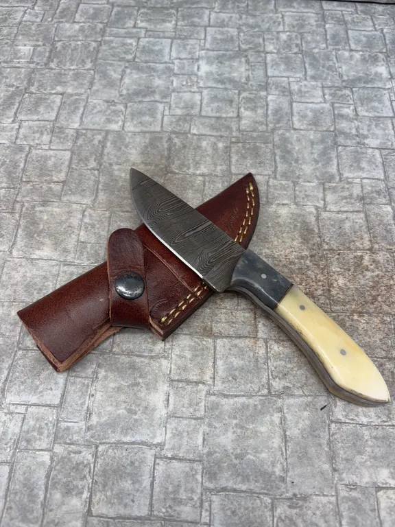 Handmade Damascus Steel Knife with Leather Sheath