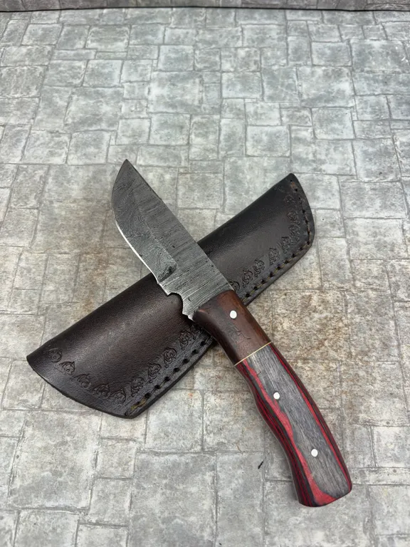 Handmade Damascus Steel Knife with Leather Sheath