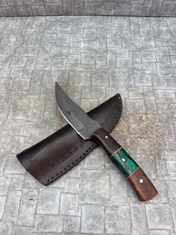 Handmade Damascus Steel Knife with Leather Sheath