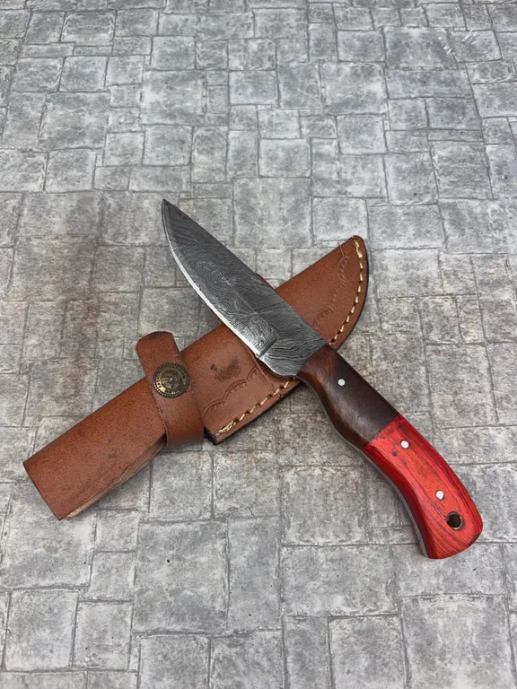 Handmade Damascus Steel Knife with Leather Sheath