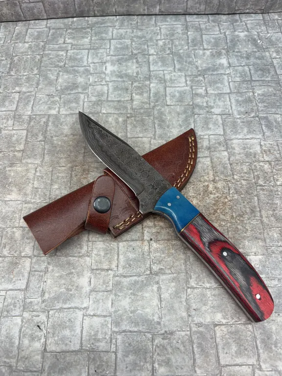 Handmade Damascus Steel Knife with Leather Sheath