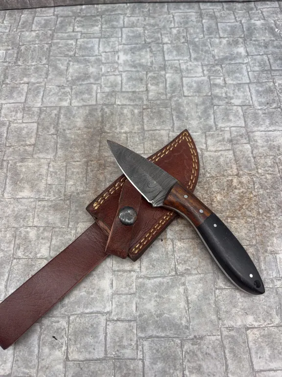 Handmade Damascus Steel Knife with Leather Sheath