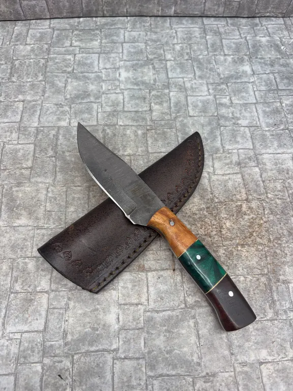 Handmade Damascus Steel Knife with Leather Sheath