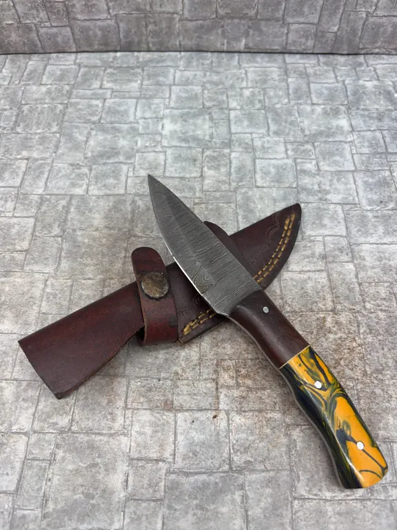 Handmade Damascus Steel Knife with Leather Sheath