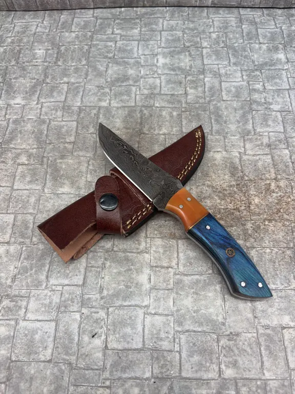 Handmade Damascus Steel Knife with Leather Sheath