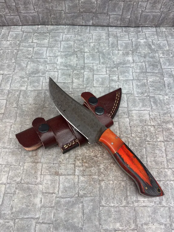Handmade Damascus Steel Knife with Leather Sheath