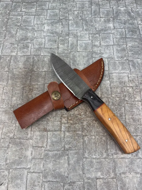 Handmade Damascus Steel Knife with Leather Sheath