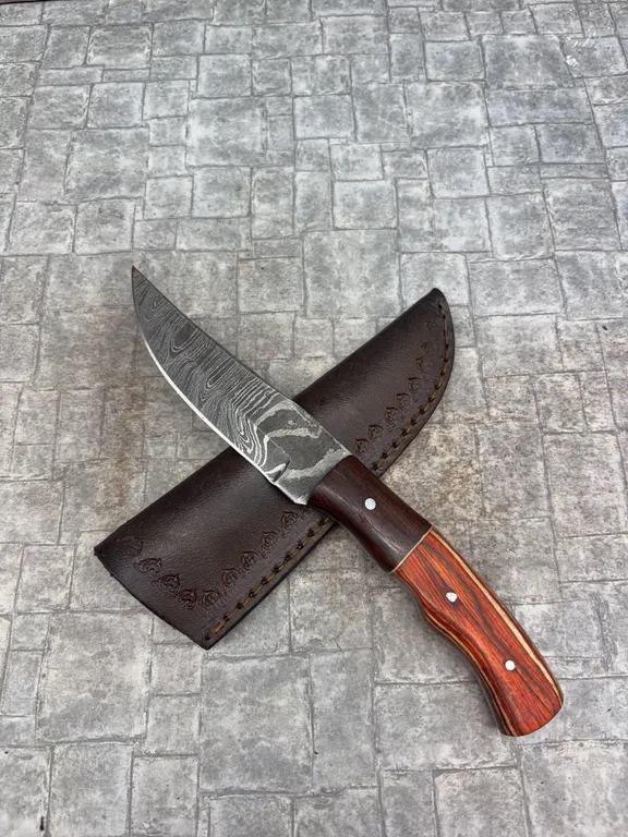 Handmade Damascus Steel Knife with Leather Sheath