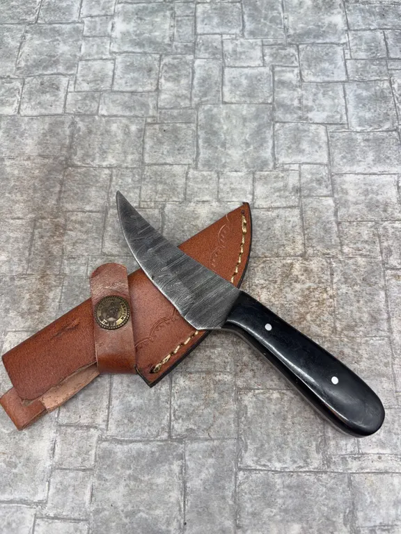 Handmade Damascus Steel Knife with Leather Sheath