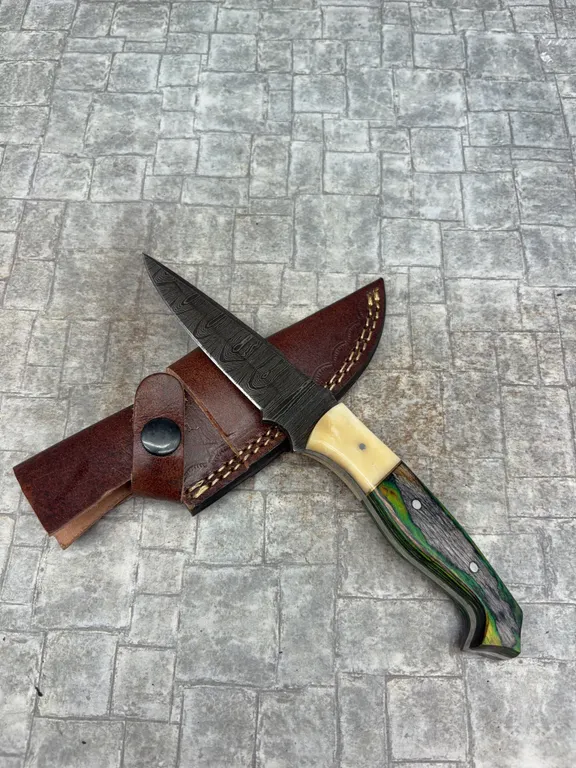 Handmade Damascus Steel Knife with Leather Sheath