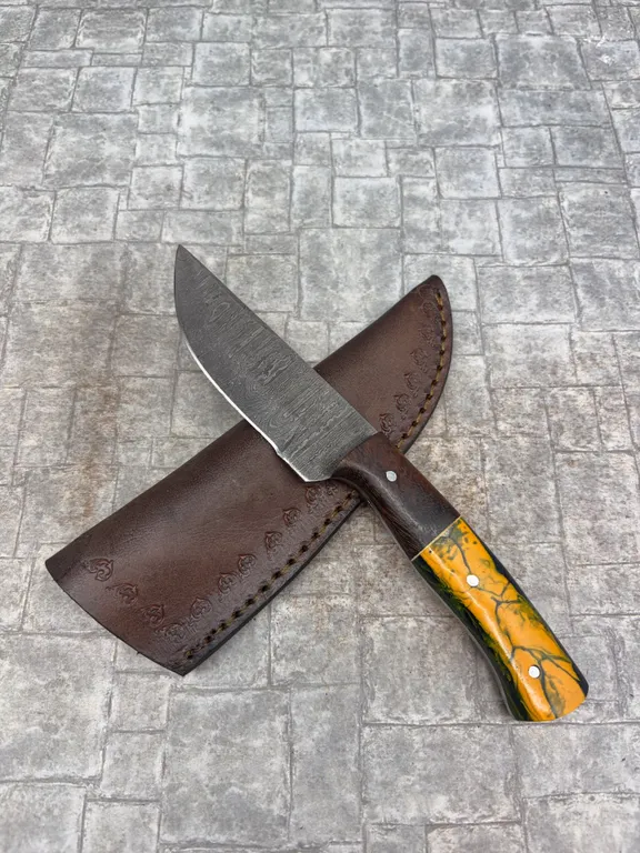 Handmade Damascus Steel Knife with Leather Sheath