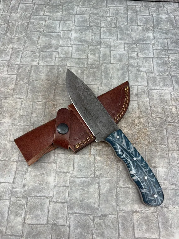 Handmade Damascus Steel Knife with Leather Sheath