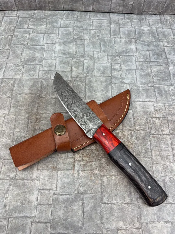 Handmade Damascus Steel Knife with Leather Sheath