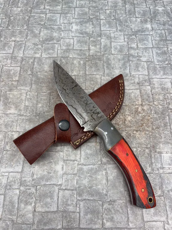 Handmade Damascus Steel Knife with Leather Sheath