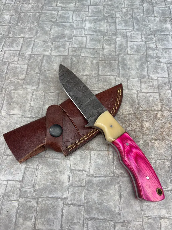 Handmade Damascus Steel Knife with Leather Sheath