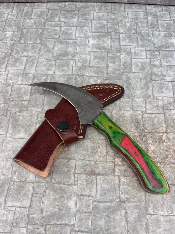 Handmade Damascus Steel Knife with Leather Sheath