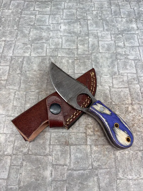 Handmade Damascus Steel Knife with Leather Sheath