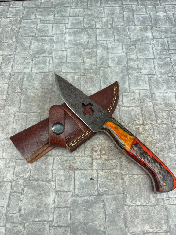 Handmade Damascus Steel Knife with Leather Sheath