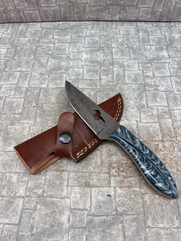 Handmade Damascus Steel Knife with Leather Sheath