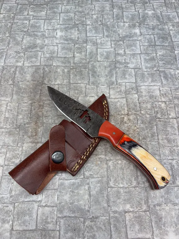 Handmade Damascus Steel Knife with Leather Sheath