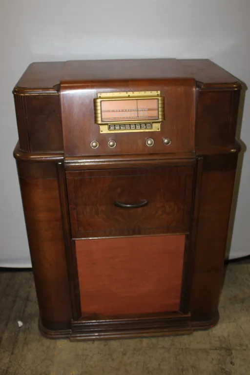 Antique Sears Console Radio
