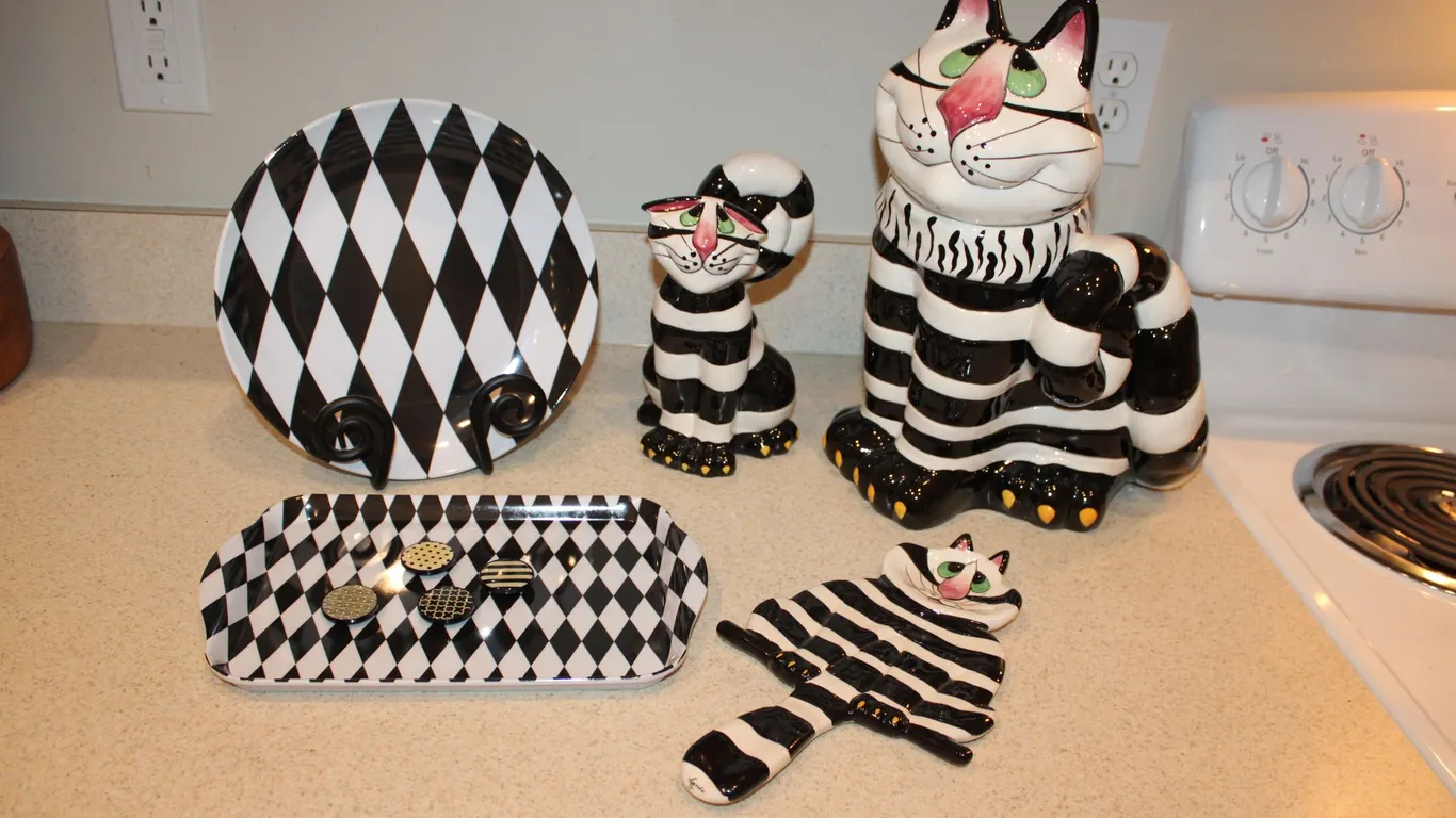 Cat Kitchen Décor