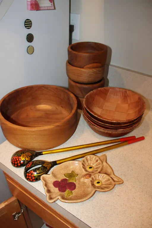 Wood Bowls & Décor