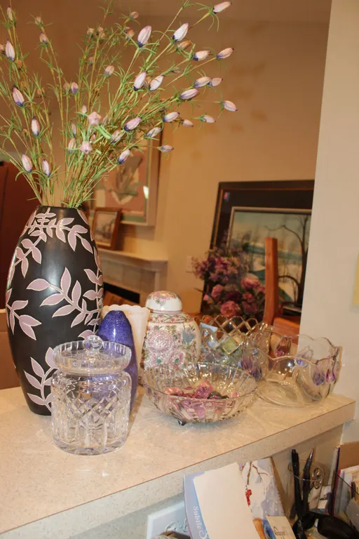 Glass & China Décor