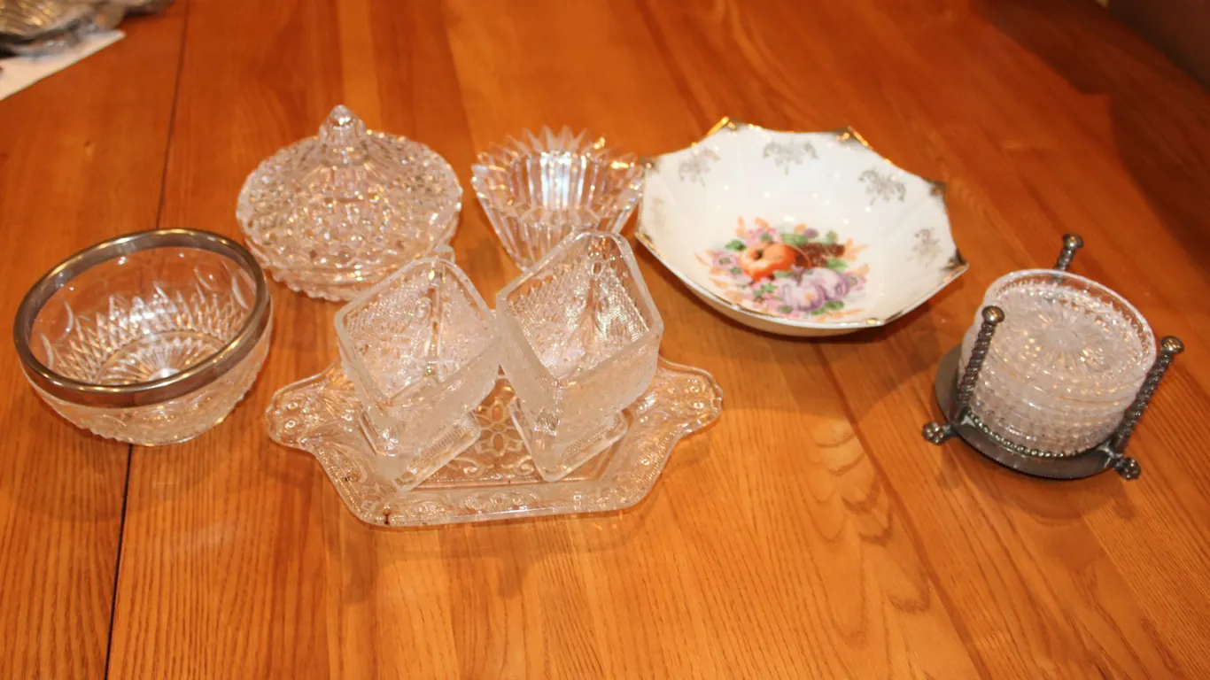 Glass & China Serving Pieces