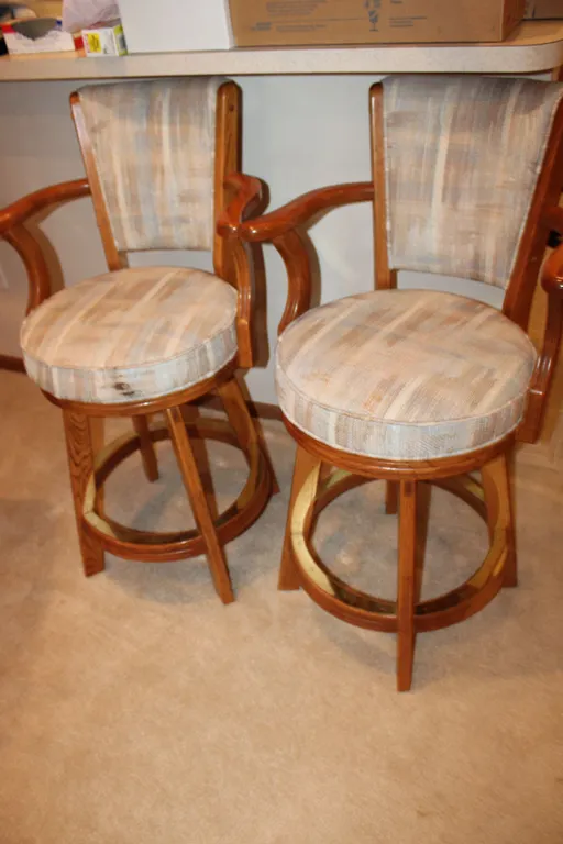 Swivel Bar Stools