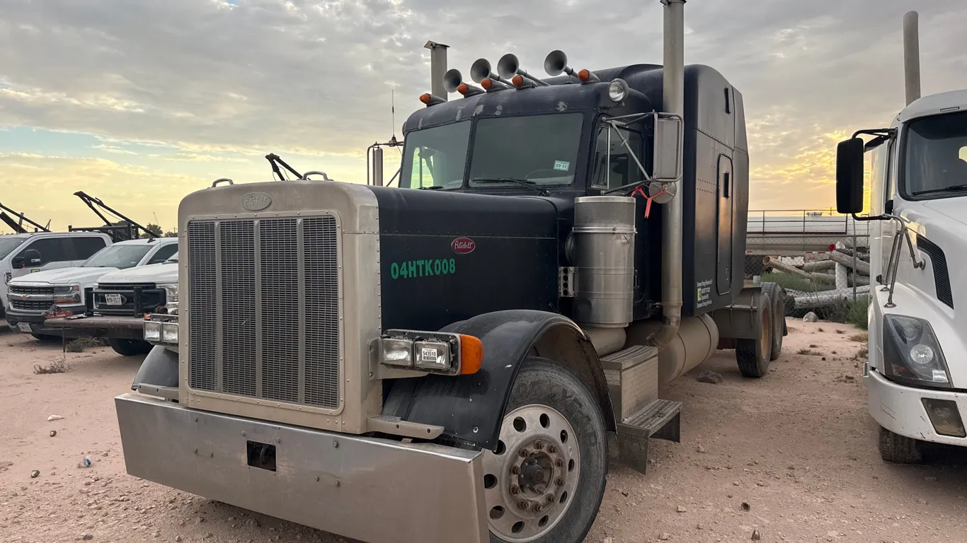 1999 PETERBILT 379 T/A TANDEM AXLE SLEEPER TRUCK TRACTOR VIN: 1XP5DB9X4XD465579