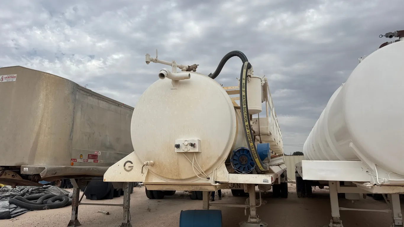 2011 GALYEAN 130 BBL T/A VACUUM TRAILER VIN: 1G9VT4027BH017538