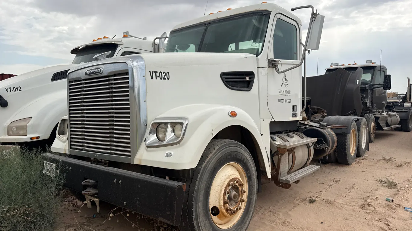 2014 FREIGHTLINER 122SD T/A TANDEM AXLE DAY CAB TRUCK TRACTOR VIN: 3AKJGNDV9EDFZ2267