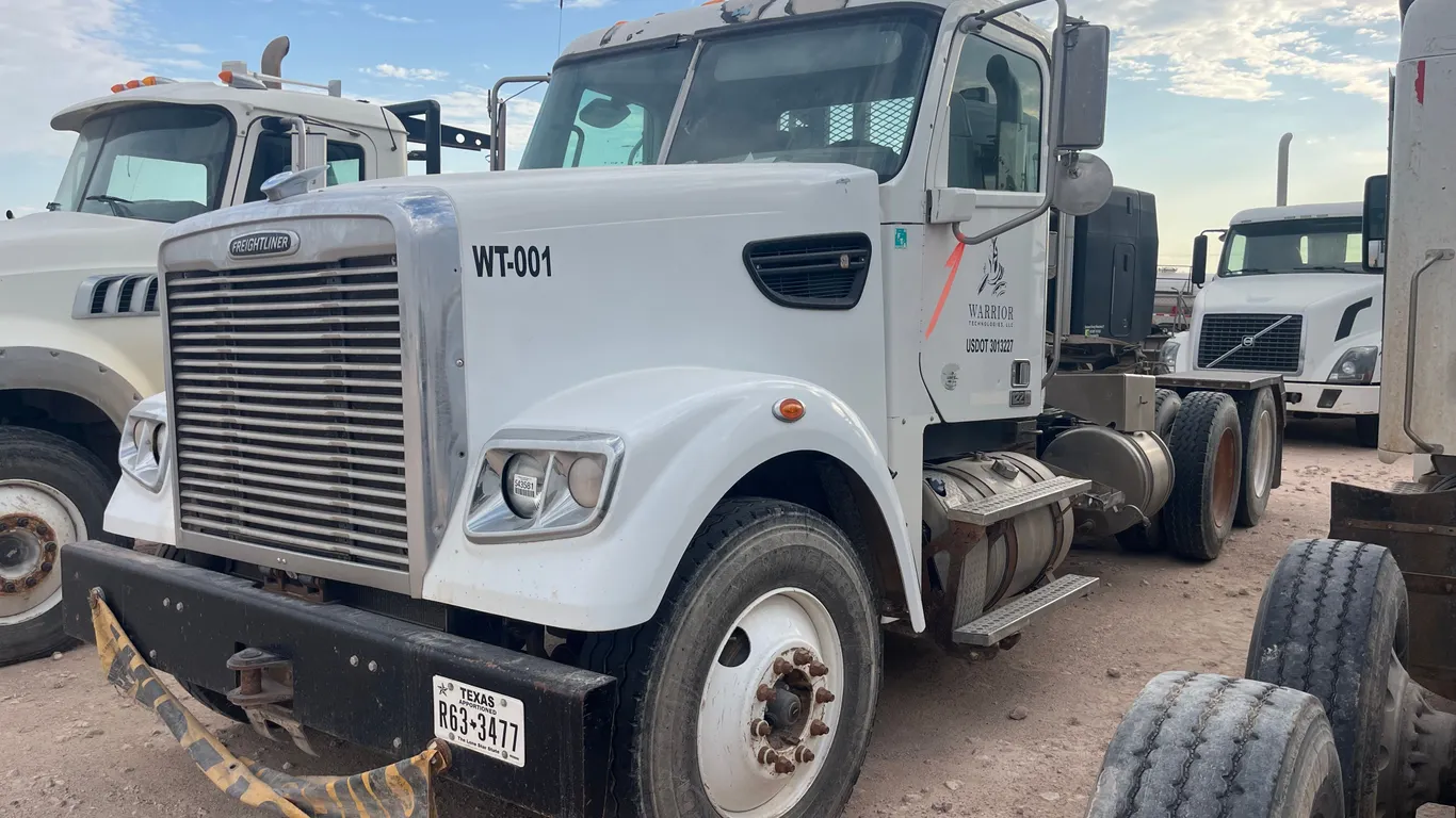 2015 FREIGHTLINER 122SD T/A TANDEM AXLE DAY CAB TRUCK TRACTOR VIN: 3AKJGNDV5FDGD5760