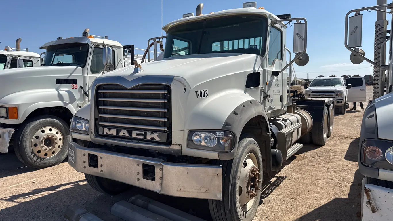 2015 MACK GU713 TANDEM AXLE DAY CAB TRUCK TRACTOR VIN: 1M1AX09Y9FM021603