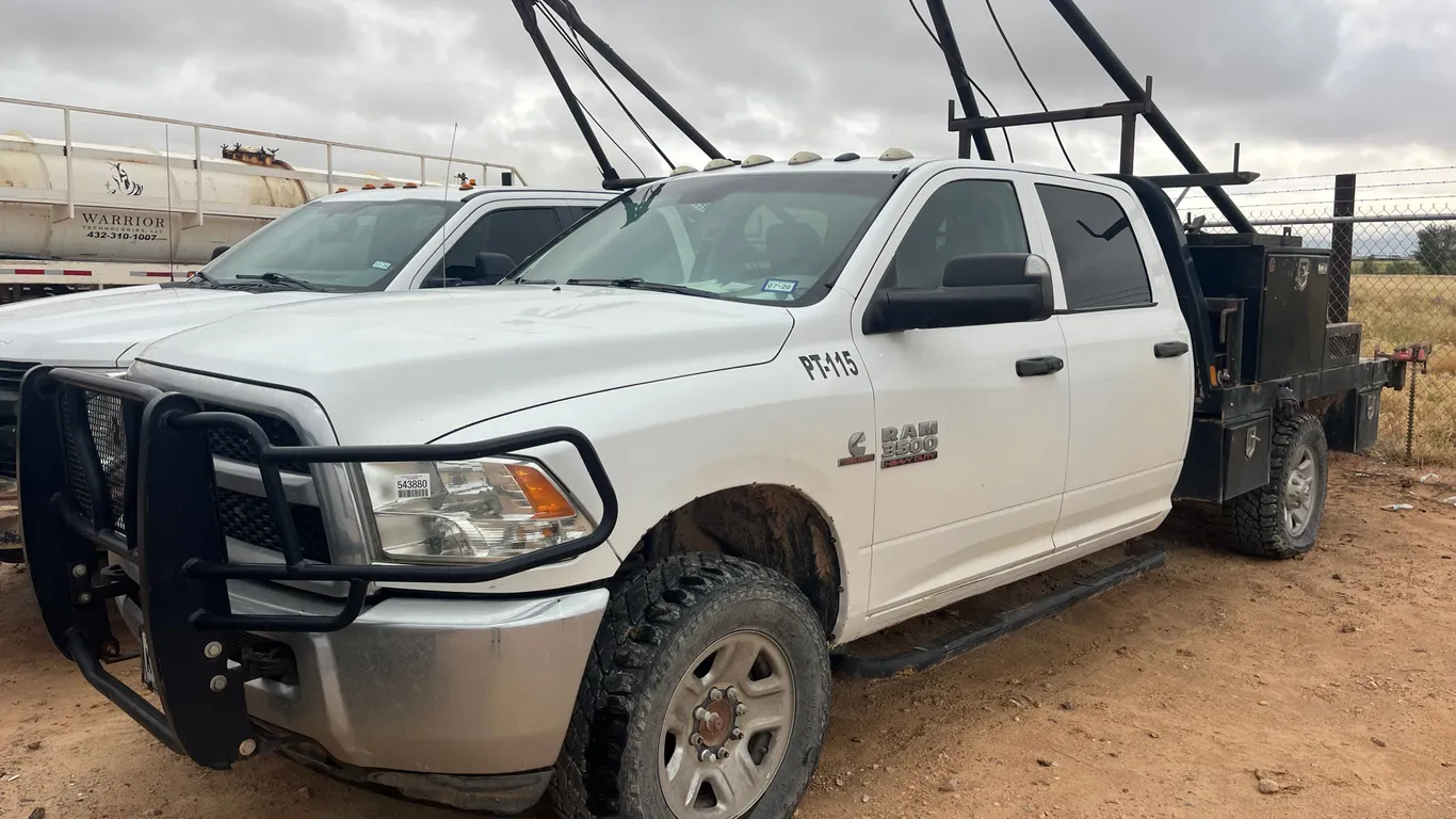 2018 DODGE RAM 3500 HD S FLATBED TRUCK VIN: 3C63R3GL2JG181501