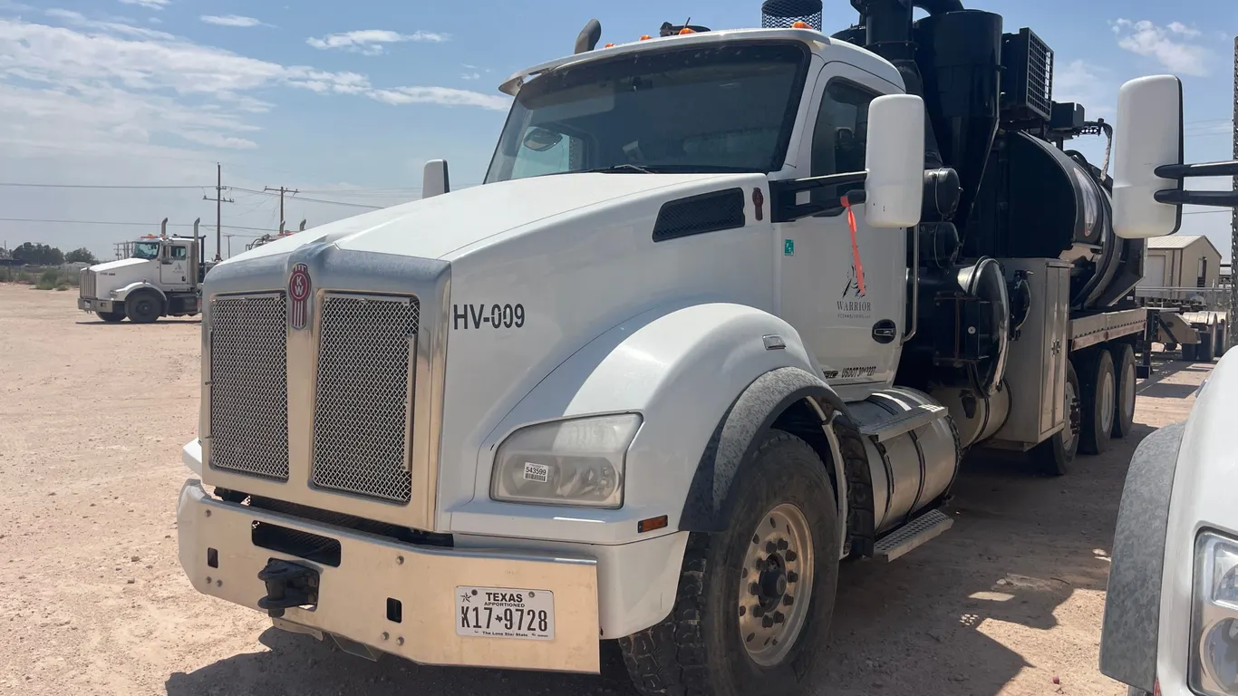 2019 KENWORTH T880 TRI/A VACUUM TRUCK VIN: 1NKZX7EX5KJ281421