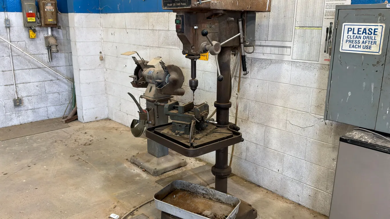 ROCKWELL MODEL 20 DRILL PRESS SN: 84G75009