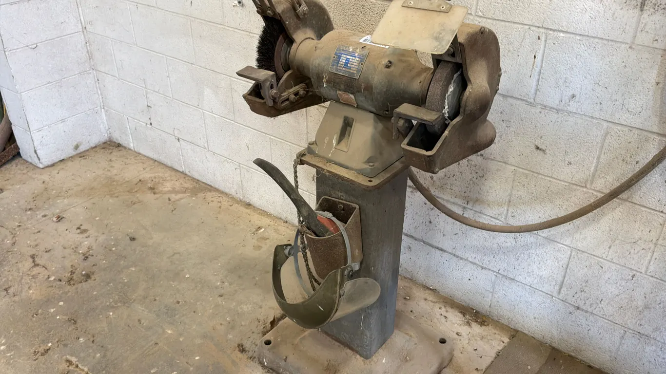 BALDOR 1021W 8” PEDESTAL GRINDER