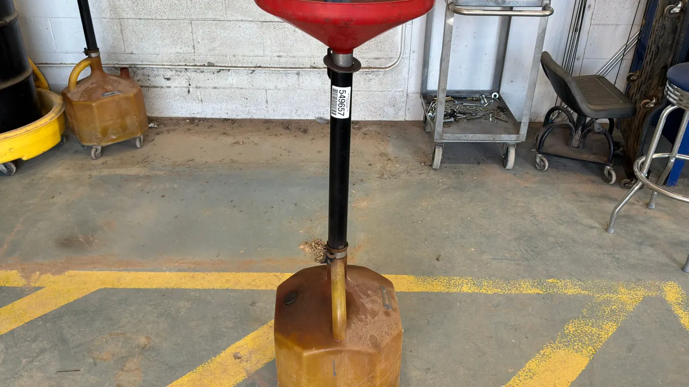 USED OIL DRAIN PAN
