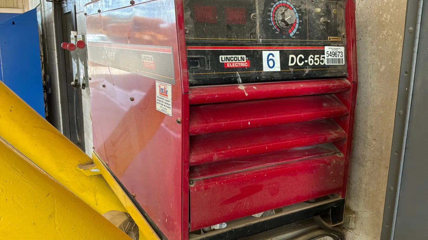 LINCOLN DC-655 650 STATIONARY WELDER SN: U1070812827