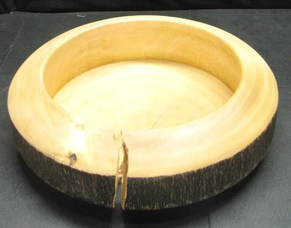 DECORATIVE LIVE-EDGE WOODEN BOWL