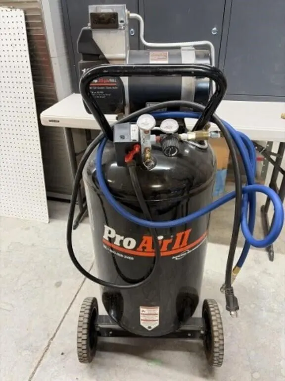 Pro Air Ll 25 Gallon Air Compressor, 135 Psi