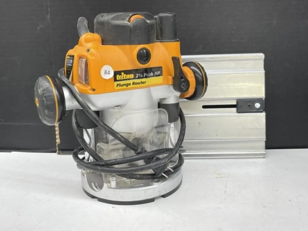 Triton 2 1/4 " Peak Plunge Router