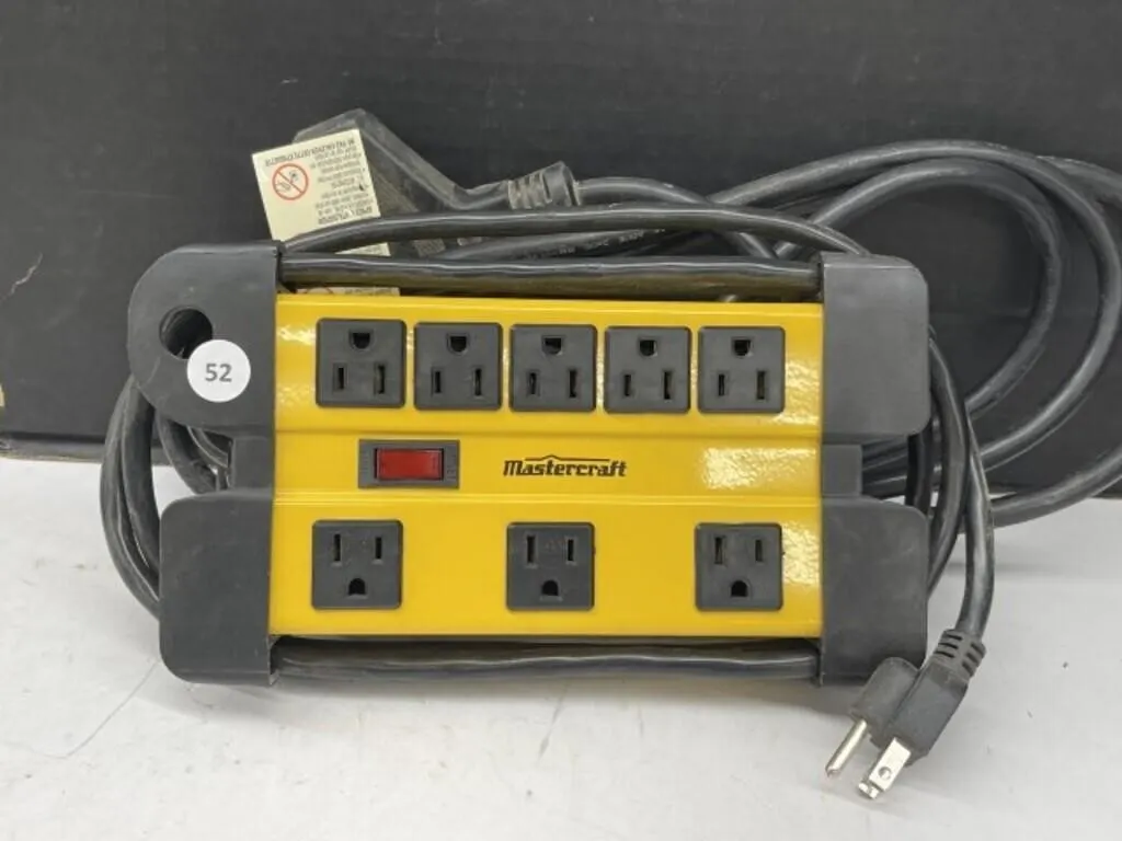 Mastercraft 8-outlet Power Bar & Extension Cord
