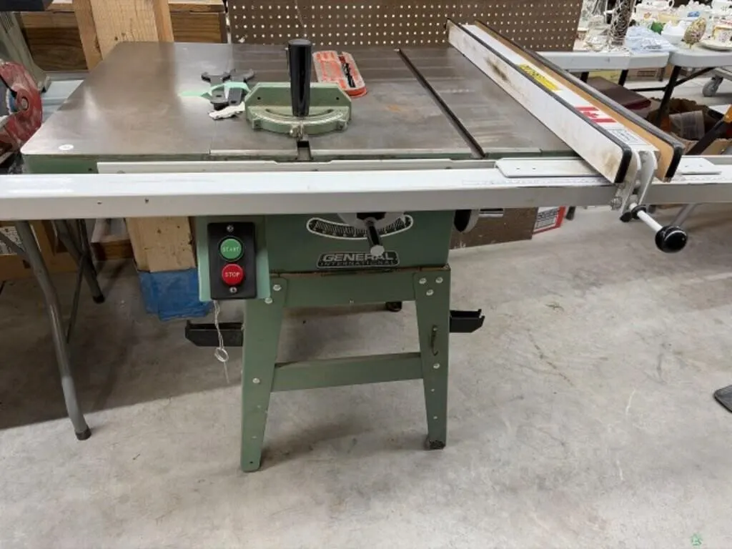 General International Table Saw With Stand