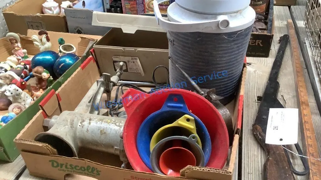 PURITAN GRINDER WITHOUT HANDLE, RUBBERMAID WATER