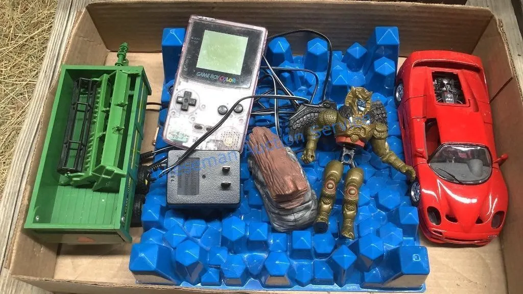 GAME BOY COLOR, JOHN DEERE TILT WAGON, COMBINE