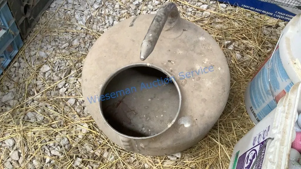 STAINLESS MILKING MACHINE TANK